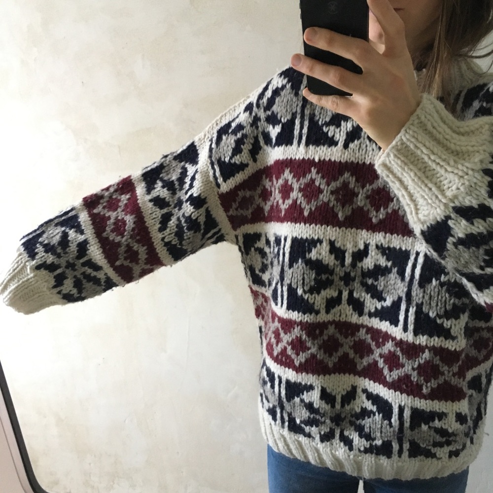 Sold! 100% wool hand knit sweater from Ecuador - Picture 5 of 8